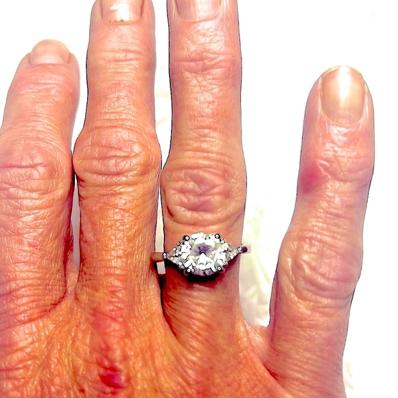 New sterling silver lab created diamond ring! Sparkles stunning on size 7. - Picture 3 of 3